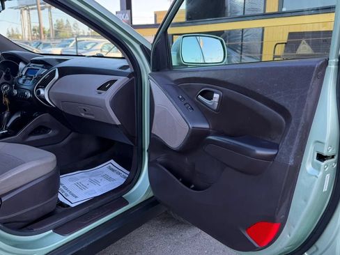 Used 2013 Hyundai Tucson GLS FWD image 11