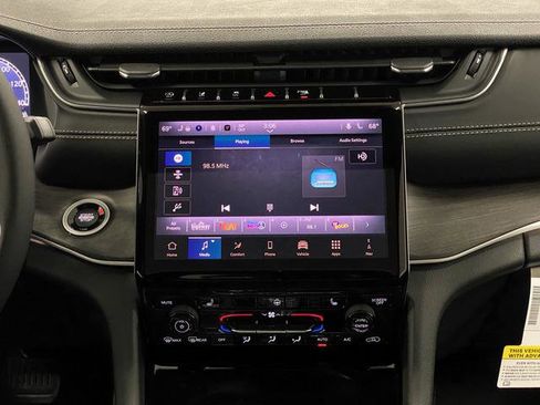 New 2025 Jeep Grand Cherokee Limited w/ Trailer Tow Package image 9