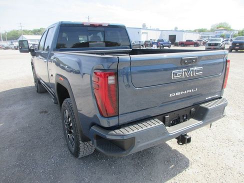 New 2026 GMC Sierra 3500 Denali Ultimate AWD/4WD image 9