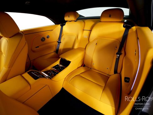 New 2025 Rolls-Royce Spectre Black Badge w/ Spectre Enhancement Package image 18