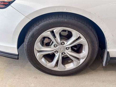 Certified 2024 Honda Accord LX image 11