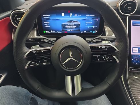 Used 2024 Mercedes-Benz GLC 300 4MATIC image 34