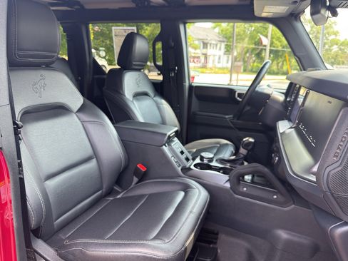 Used 2025 Ford Bronco Badlands AWD/4WD image 30