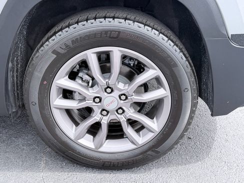 Used 2024 GMC Terrain SLT w/ Tech Package FWD image 37