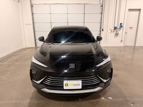 Used 2024 Buick Envista Preferred w/ Convenience I Package FWD image 2