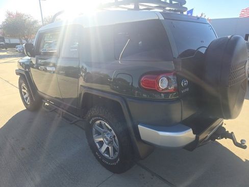 Used 2014 Toyota FJ Cruiser 4WD w/ Convenience Package image 4