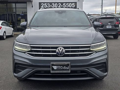 Used 2022 Volkswagen Tiguan SE FWD image 3