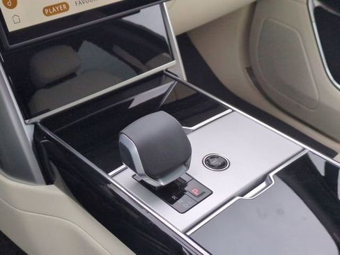 New 2026 Land Rover Range Rover SE AWD/4WD image 9