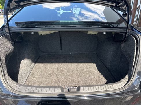 Used 2022 Volkswagen Jetta SE FWD image 33