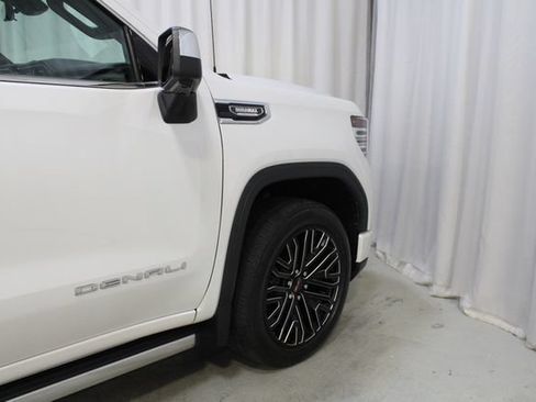 Used 2024 GMC Sierra 1500 Denali AWD/4WD image 28