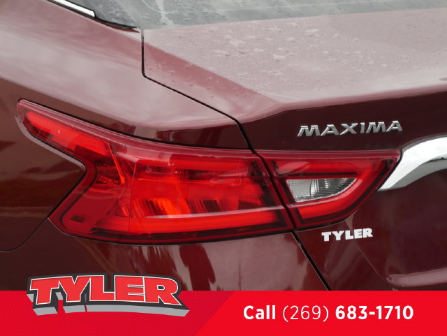 Used 2016 Nissan Maxima 3.5 SL w/ Interior Lighting Package FWD image 12