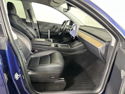 Used 2021 Tesla Model Y Long Range image 26