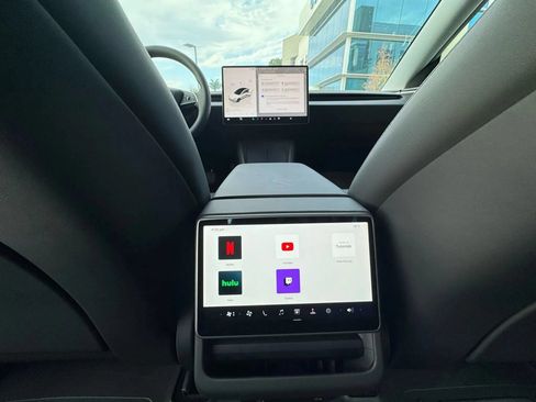 Used 2024 Tesla Model 3 Long Range RWD image 22