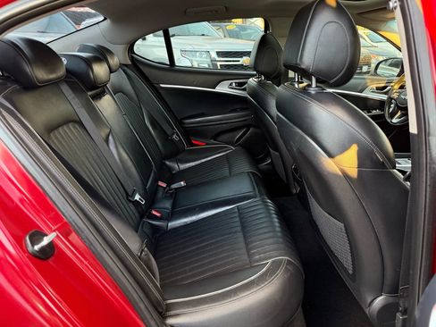 Used 2020 Genesis G70 2.0T image 21