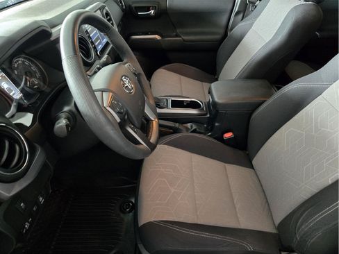 Used 2023 Toyota Tacoma TRD Sport w/ Technology Package RWD image 19