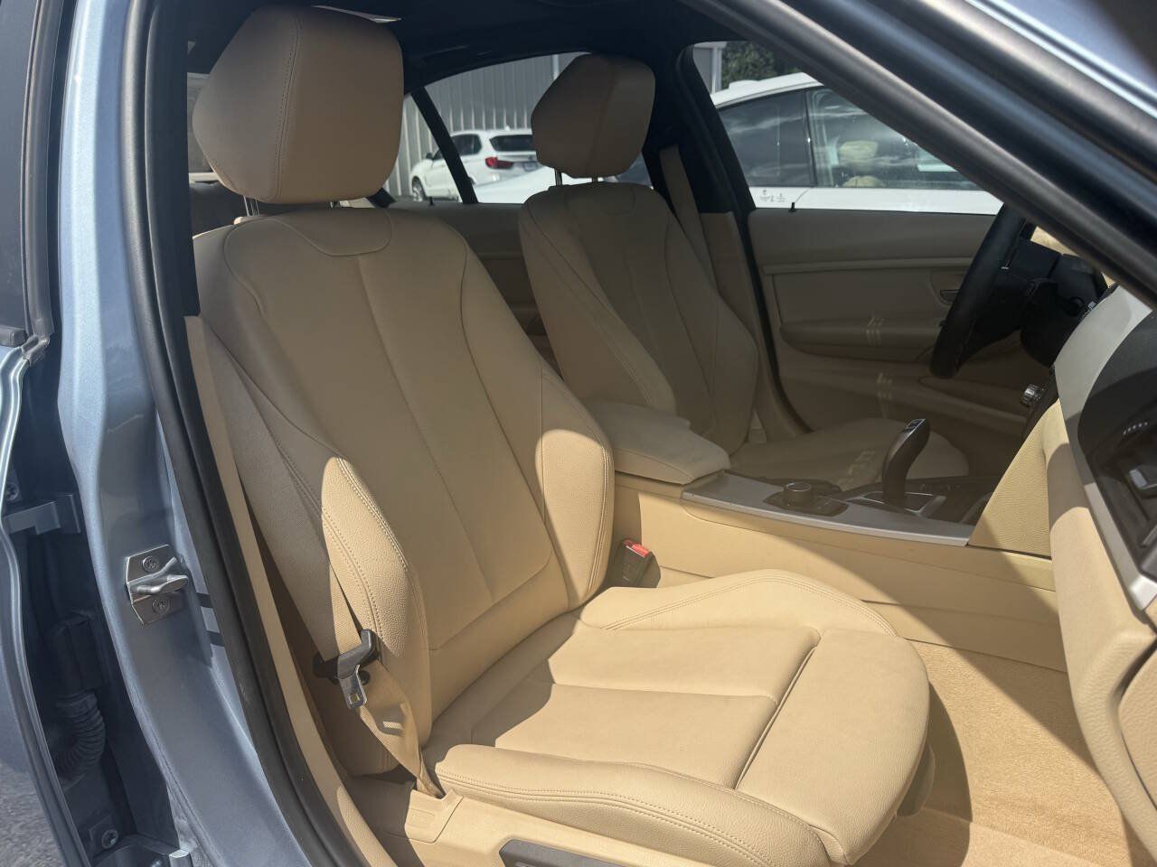 Used 2014 BMW 320i Sedan RWD image 10