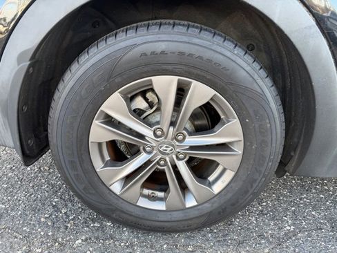 Used 2013 Hyundai Santa Fe Sport w/ Popular Equipment Pkg image 12