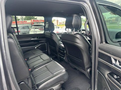 Used 2024 Jeep Wagoneer L Series II w/ Flexible Seating Group AWD/4WD image 12