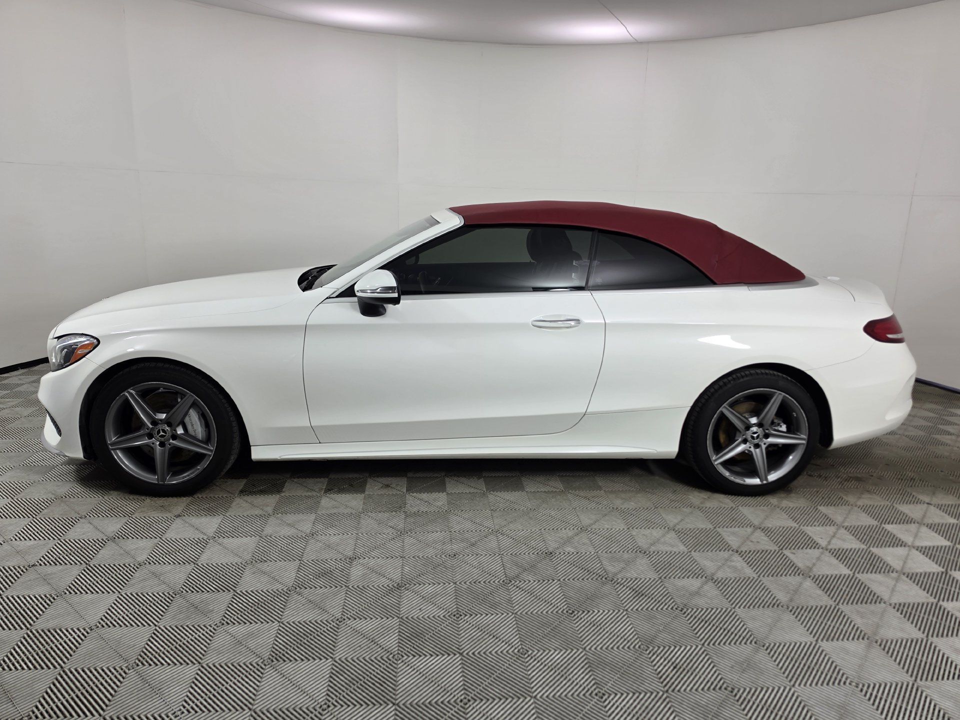 Used 2017 Mercedes-Benz C 300 4MATIC Cabriolet image 32