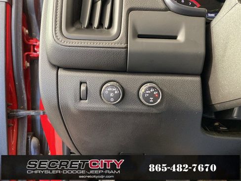 Used 2015 GMC Canyon SLT image 14