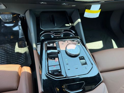 New 2027 BMW 550e xDrive AWD/4WD image 27
