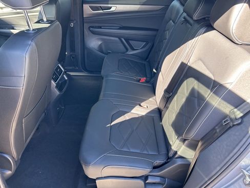 New 2026 Volkswagen Atlas Cross Sport SE image 29