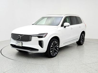 New 2025 Volvo XC90 T8 Plus w/ Protection Package Premier