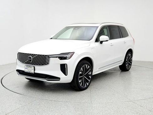 New 2025 Volvo XC90 T8 Plus w/ Protection Package Premier image 1