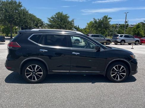 Used 2018 Nissan Rogue SL w/ Premium Package FWD image 4