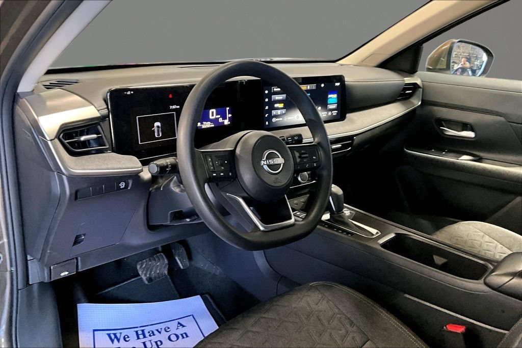Used 2025 Nissan Kicks SV FWD image 12