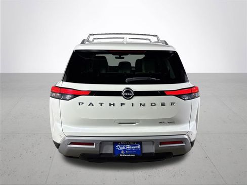 Used 2023 Nissan Pathfinder SL AWD/4WD image 7