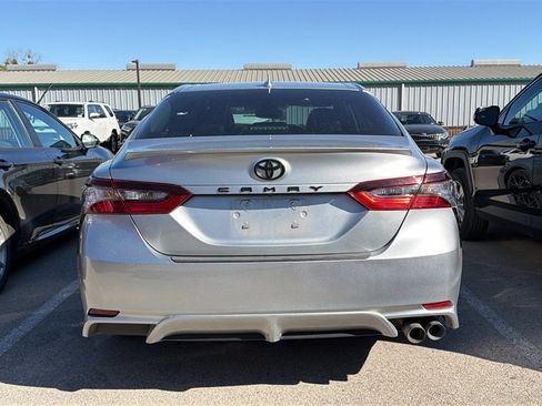 Used 2024 Toyota Camry SE image 6