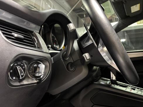 Used 2017 Porsche Macan Turbo image 11