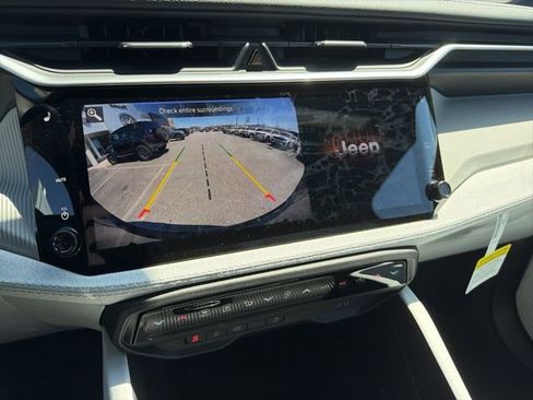 New 2026 Jeep Cherokee Laredo AWD/4WD image 17