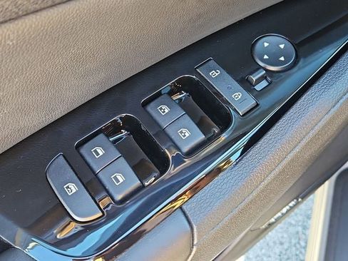 Used 2023 Kia Sportage SX image 33
