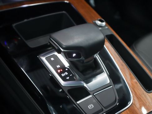 Certified 2023 Audi Q5 2.0T Premium w/ Convenience Package image 15