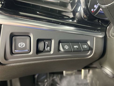Certified 2025 Cadillac XT6 Sport w/ Platinum Package AWD/4WD image 19