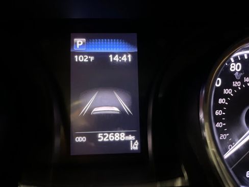 Used 2020 Toyota Camry SE FWD image 22