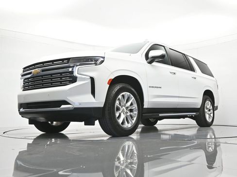 Certified 2023 Chevrolet Suburban Premier RWD image 38