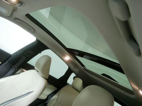 Used 2019 INFINITI QX50 Essential w/ Proactive Package image 11