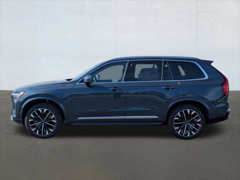 New 2026 Volvo XC90 T8 Plus w/ Protection Package image 3