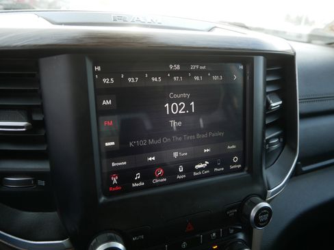 Used 2019 RAM 1500 Laramie image 36