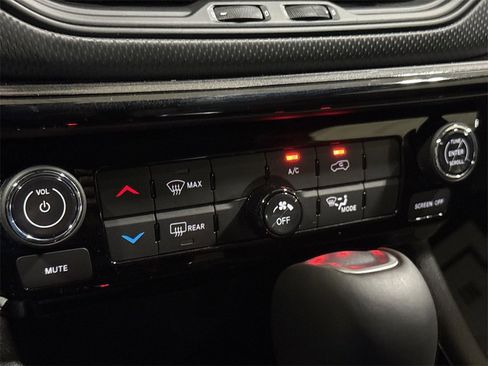 New 2026 Jeep Compass Latitude image 14