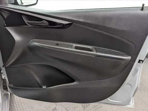 Used 2021 Chevrolet Spark LT image 22