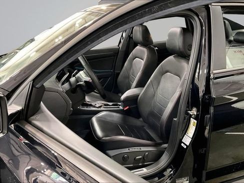 Used 2019 Volkswagen Jetta GLI Autobahn FWD image 26
