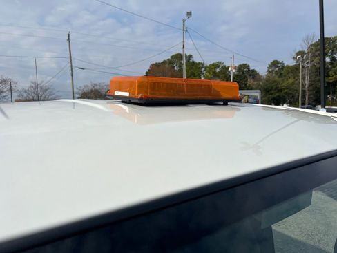 Used 2017 Nissan Titan SV image 36