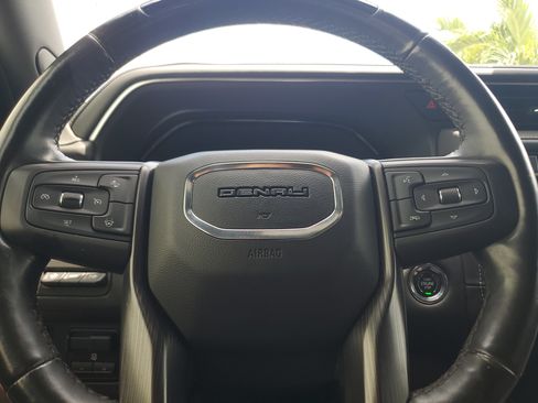 Used 2023 GMC Yukon Denali Ultimate AWD/4WD image 25