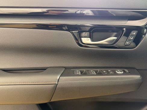 Used 2025 Honda CR-V Sport Touring image 10