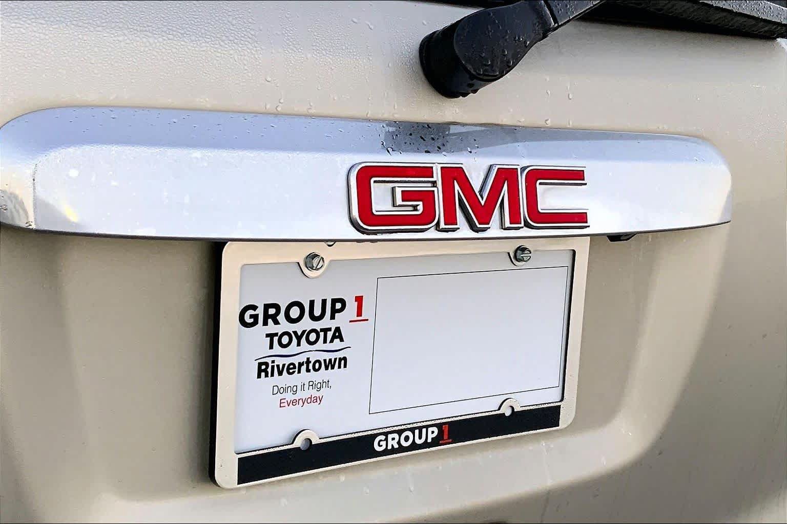 Used 2014 GMC Acadia SLT FWD image 9
