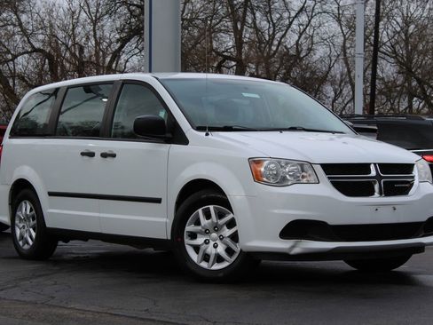 Used 2016 Dodge Grand Caravan American Value Package image 1